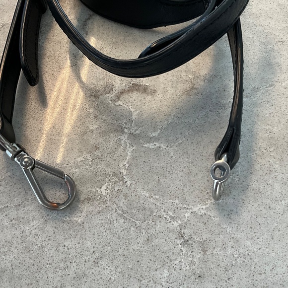 Tumi Black Leather Business Bag Satchel Model 79330D2 - Picture 8 of 12